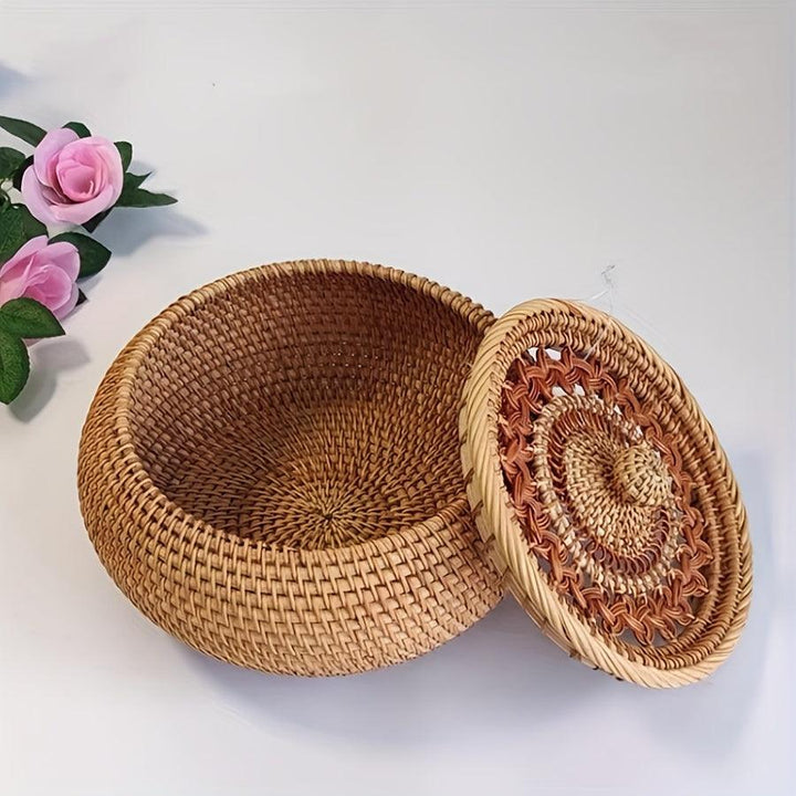 Lisslune | Chic handcrafted rattan storage basket with lid