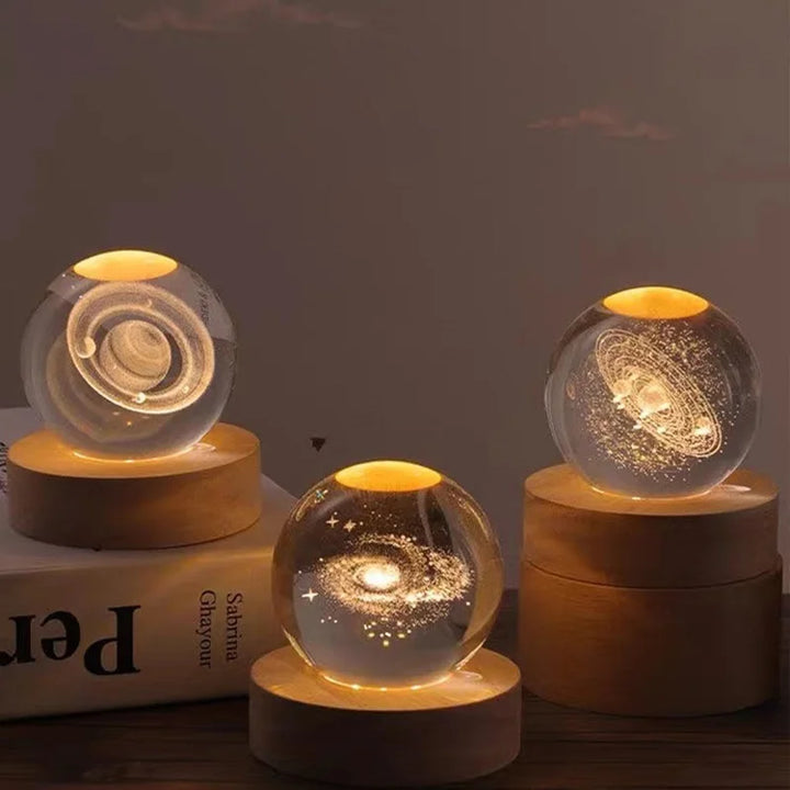 Lisslune | Crystal Ball