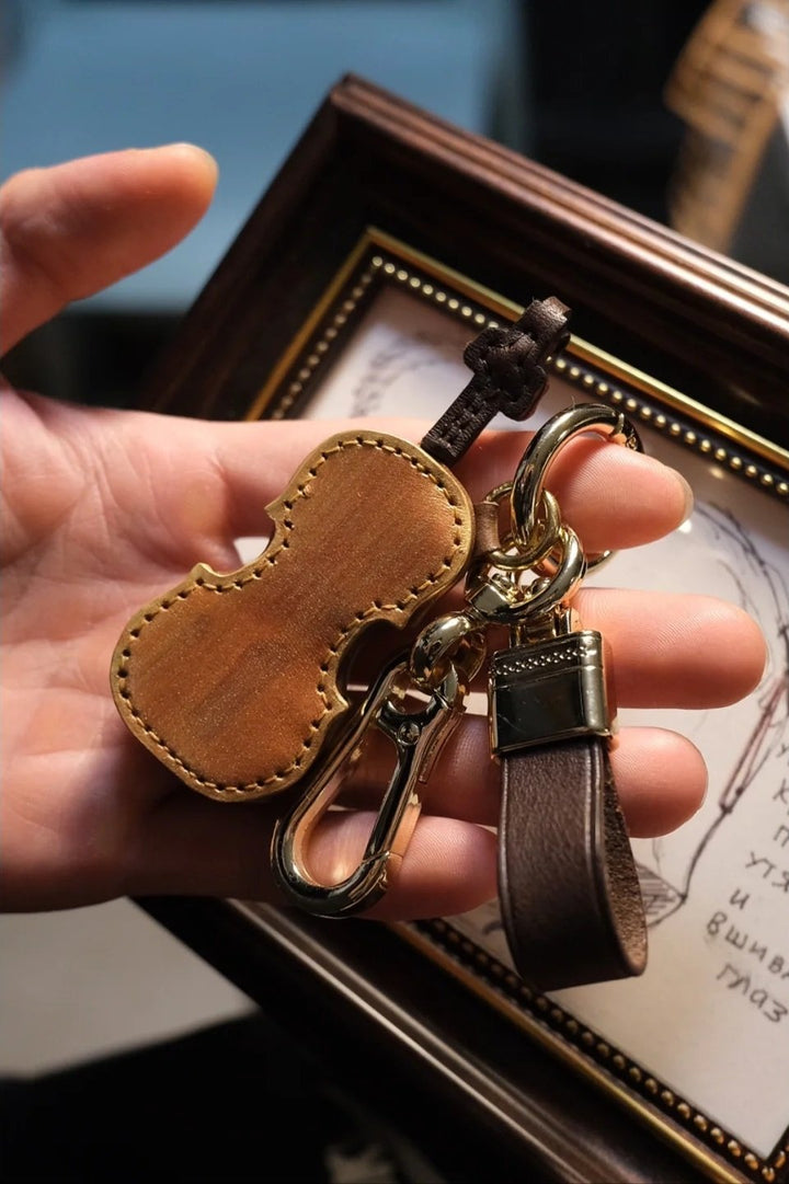 Lisslune | Crafted Leather Violin & Cello Keychain