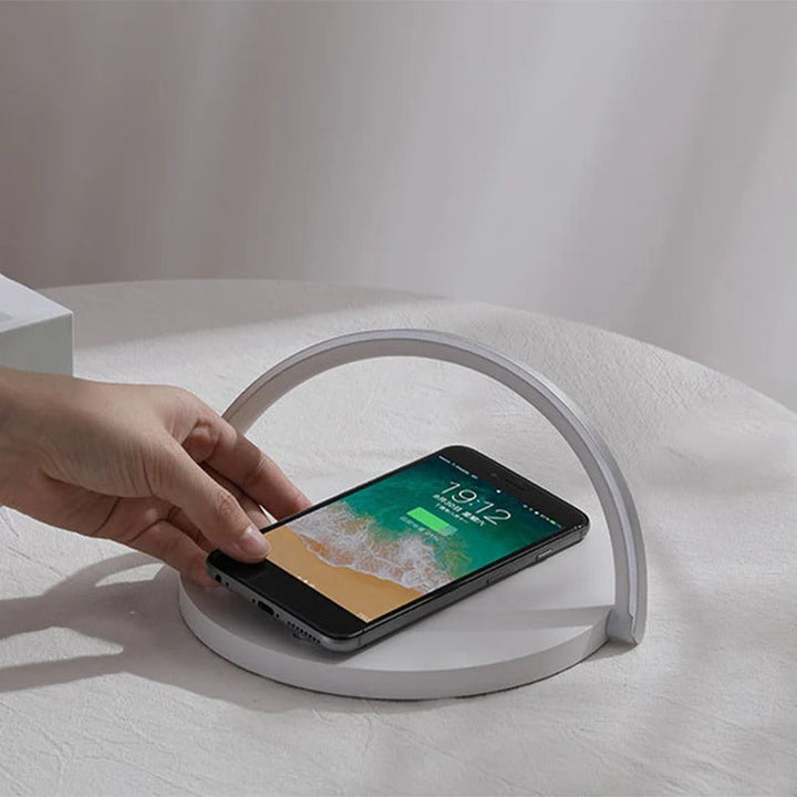 Lisslune | 3-in-1 wireless charger, phone holder and LED lamp