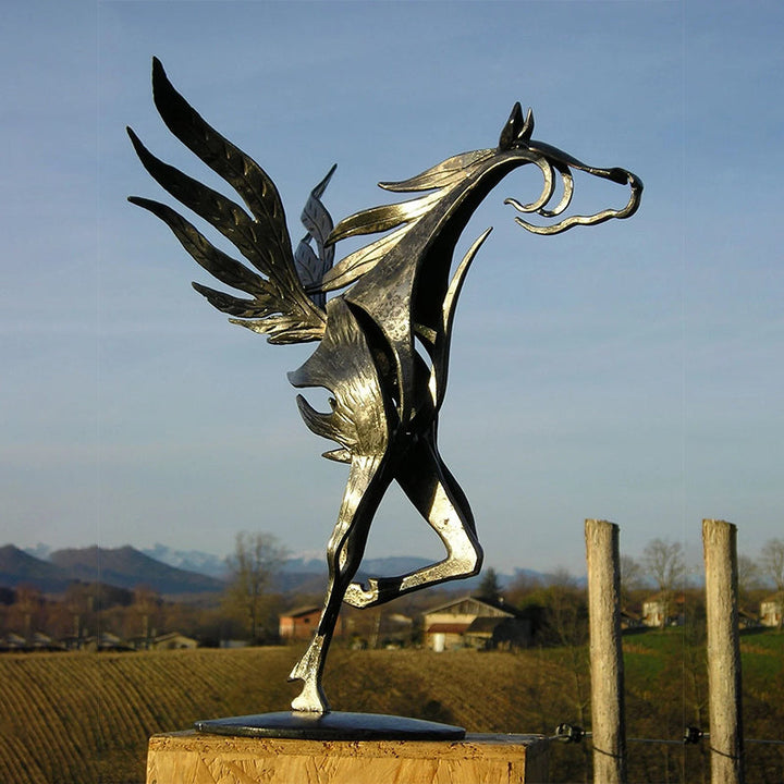 Lisslune | Kiss Horse Sculpture