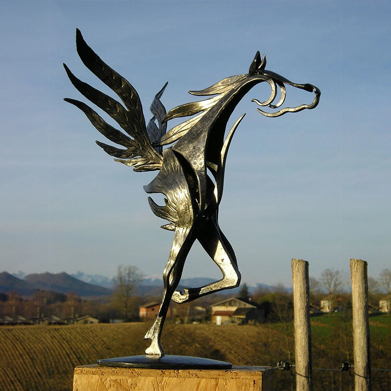 Lisslune | Kiss Horse Sculpture