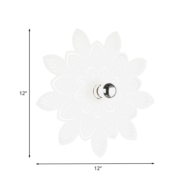 Skørter | Leaf-shaped Iron Wall Light Nordic 1 Light White LED Wall Mount Lamp for Living Room