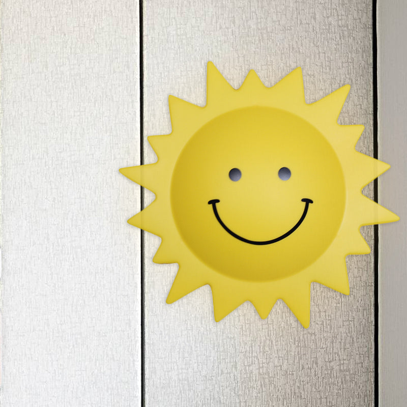 Skørter | Plastic Sun-shaped Wall Light Cartoon LED Wall Lamp in Yellow for Children's Room