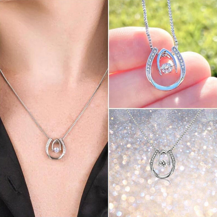 Lisslune | Horseshoe Necklace