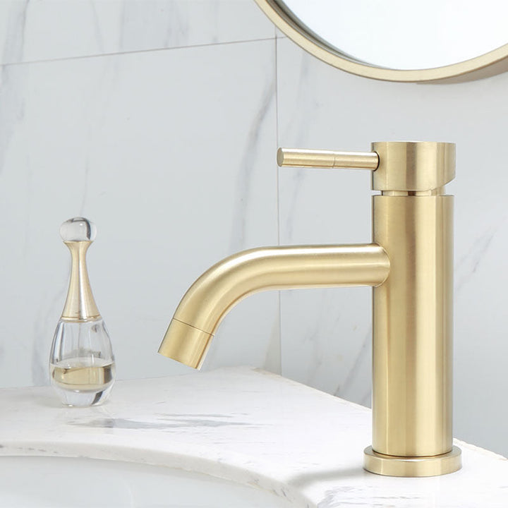 Lisslune | Deck Mounted Roman Tub Faucet Low Arc Tub Faucet Set in Gold