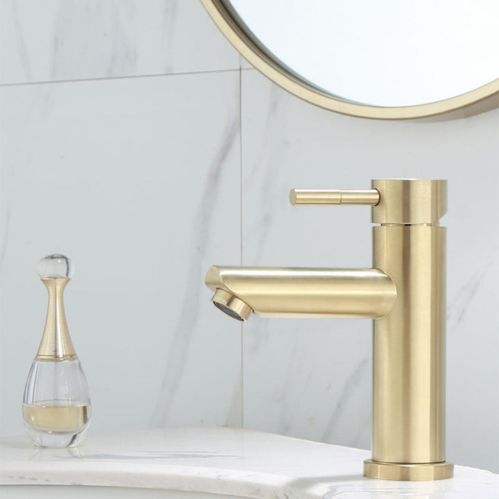Lisslune | Deck Mounted Roman Tub Faucet Low Arc Tub Faucet Set in Gold