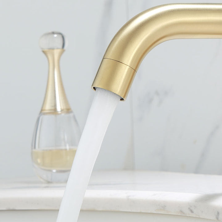 Lisslune | Deck Mounted Roman Tub Faucet Low Arc Tub Faucet Set in Gold