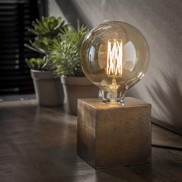 Lisslune | SteelLume – Slim industrial table lamp for modern spaces