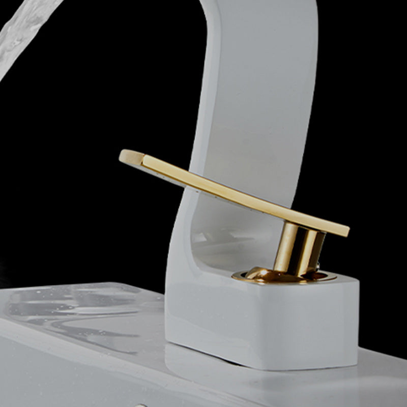 Lisslune | Modern Single-Lever Basin Faucet Bathroom Brass Central Faucet