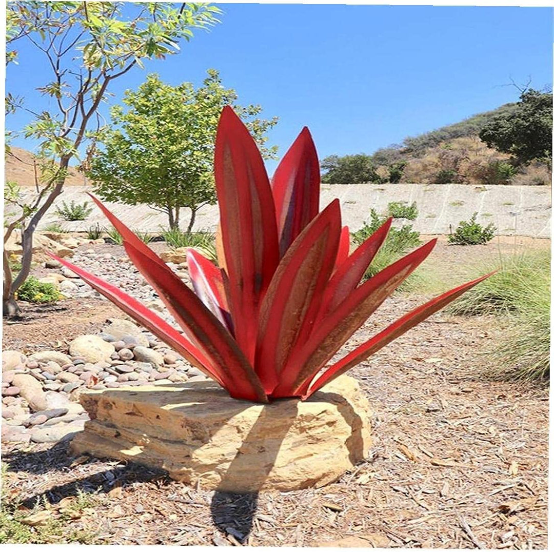 Lisslune | Eternal Agave – Handcrafted Rust-Proof Metal Garden Sculpture for Indoor & Outdoor Decor