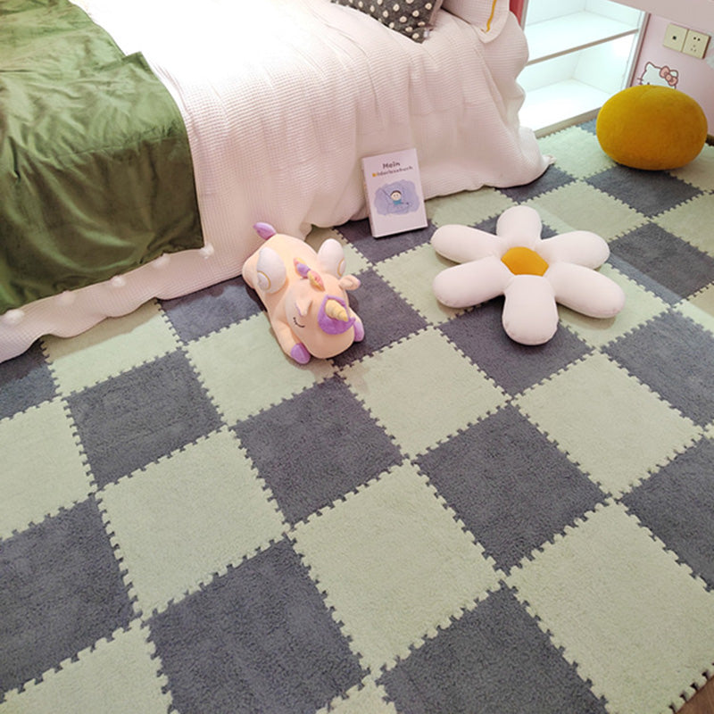 Lisslune | Modern Tiles and Carpet Plush Cut Composite Non-Slip Carpet Tiles