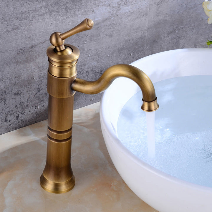 Lisslune | Classic basin tap with swivel spout, single lever basin mixer
