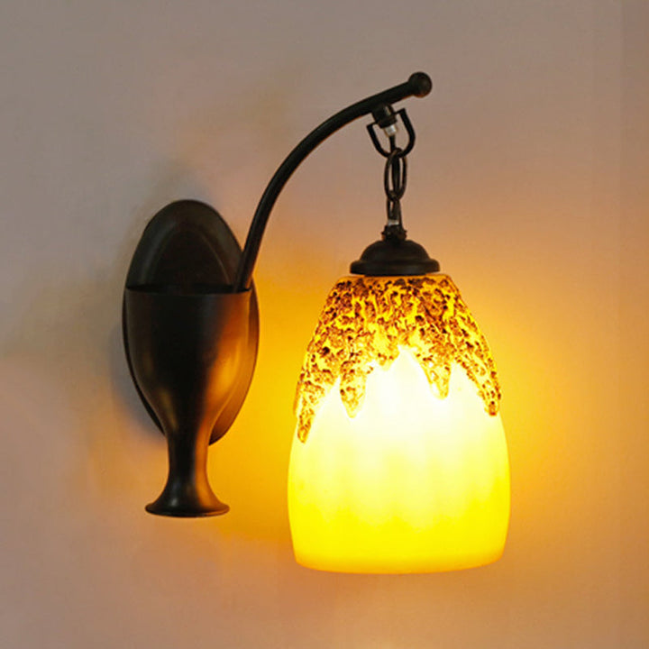 Skørter | 1 Head Wall-Mounted Light Country Style Elongated Dome Resin Wall Lamp in Black with Curved Arm