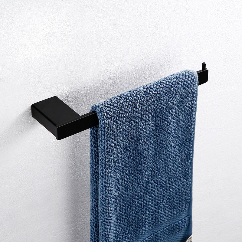 Lisslune | Traditional Bathroom Accessories Hardware Set in Black Metal