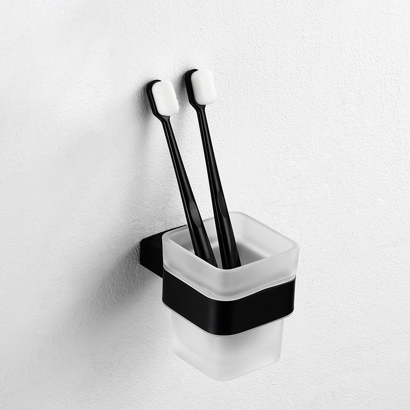 Lisslune | Traditional Bathroom Accessories Hardware Set in Black Metal