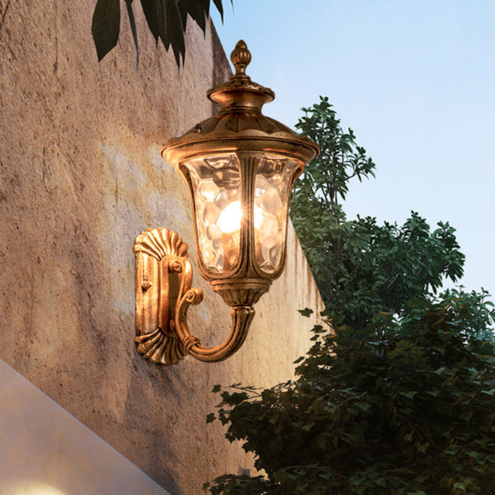 Skørter | Rural Acorn Wall Lamp 1 Light Water Glass Wall Mounted Lamp in Brass