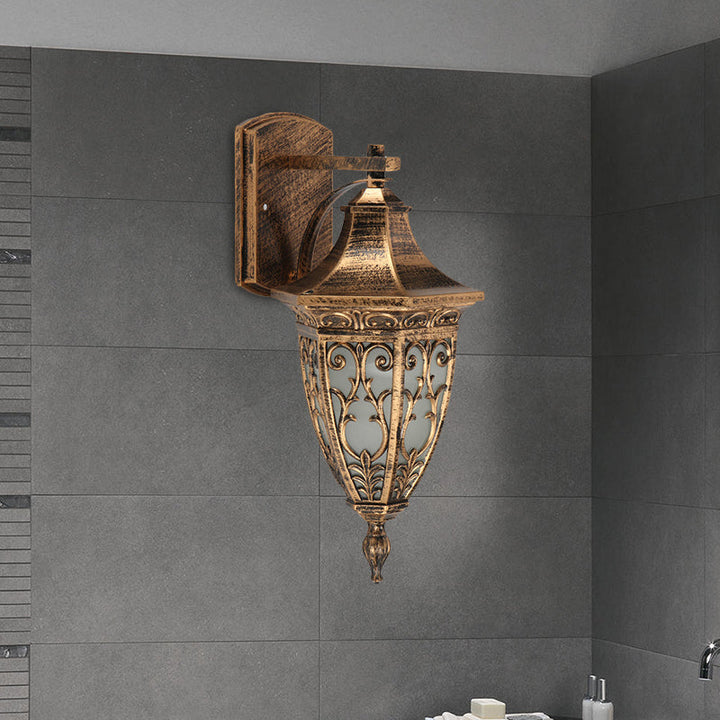 Skørter | Country Urn-shaped Wall Light 1-Bulb Aluminum Wall Lamp Light in Brass for Outdoor Areas