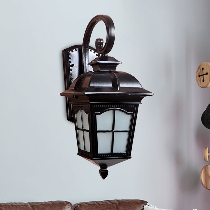 Skørter | 1-Light Twisted Arm Wall Lamp Farm Black/Gold Aluminum Wall Mounted Light for Courtyard