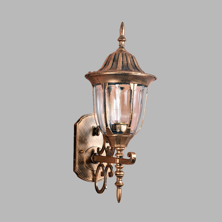 Skørter | Brass Urn-like Wall Lantern Lamp Lodges Clear Prism Glass 1 Light Outdoor Wall Light Fixture