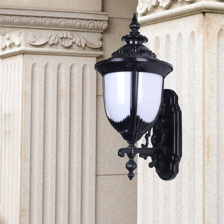 Skørter | Farmhouse Urn Wall Mount Lighting 1 Bulb Milk Plastic Wall Lamp Sconces in Black for Courtyard