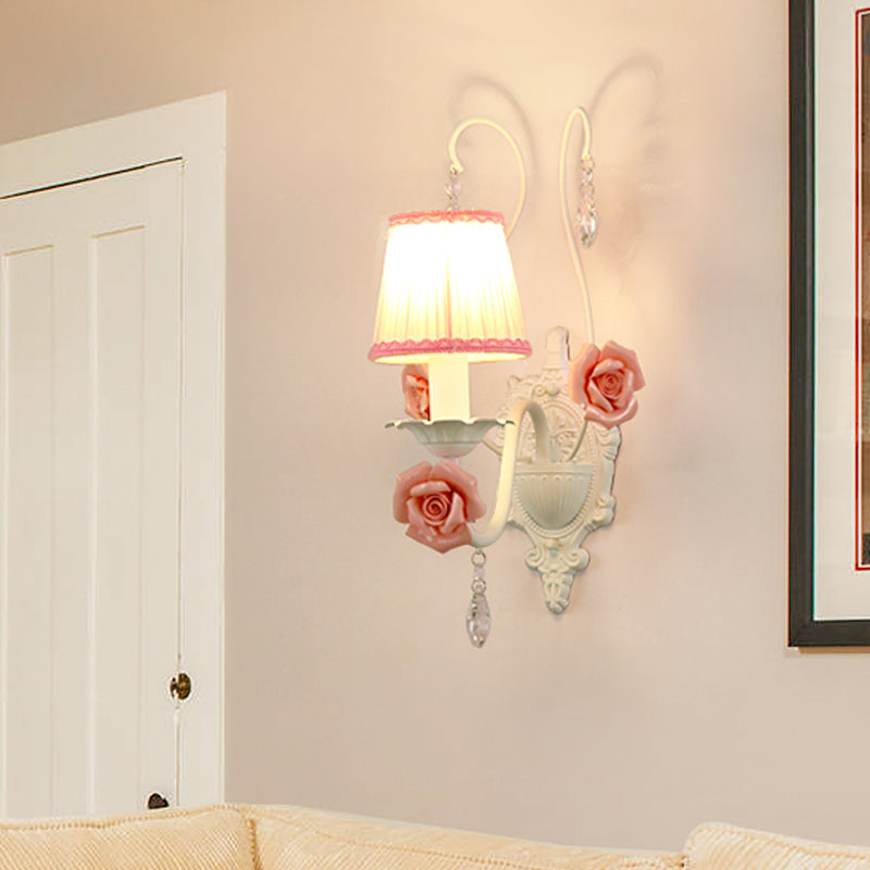 Skørter | 1/2-Head Fabric Wall Lamp Korean Flower White Pleated Shade Living Room Wall Lamp with Crystal Pendant
