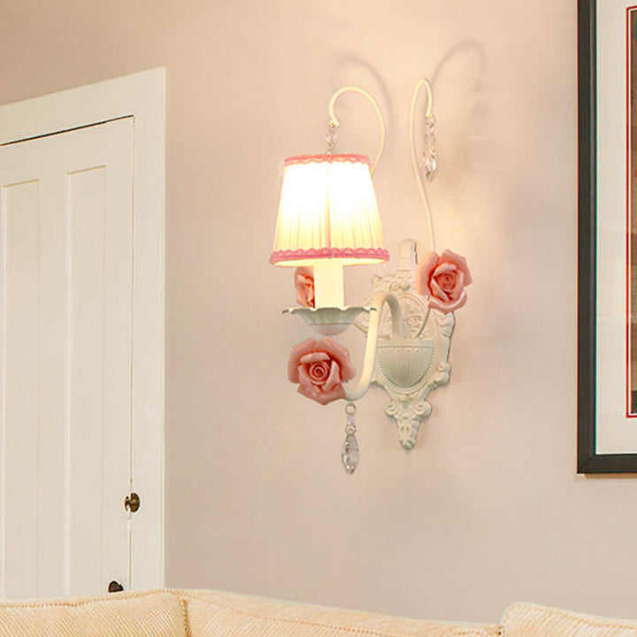 Skørter | 1/2-Head Fabric Wall Lamp Korean Flower White Pleated Shade Living Room Wall Lamp with Crystal Pendant