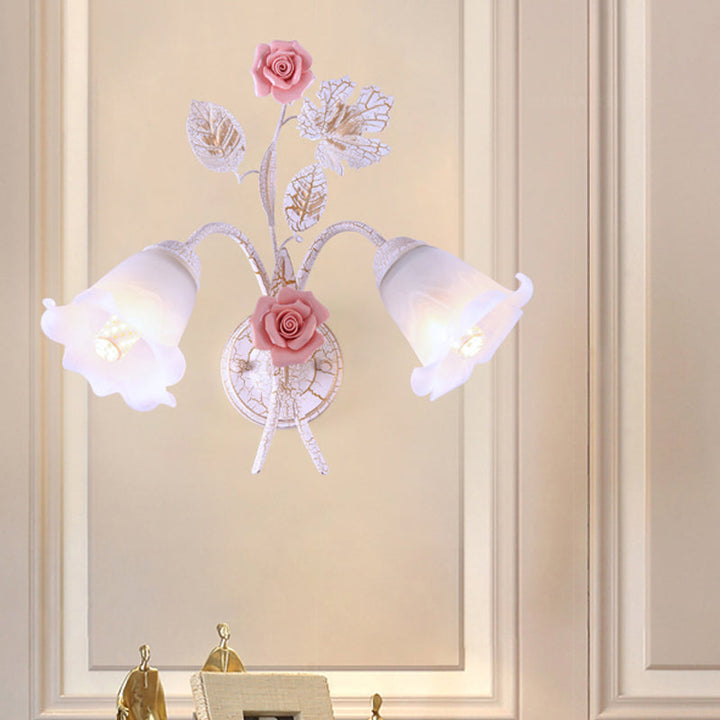 Skørter | 1/2-Light Wall Sconce Pastoral Floral White Glass Wall Mount Lamp with Metal Curved Arm for Living Room
