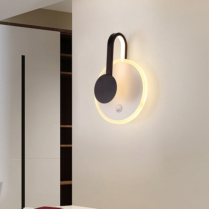 Lisslune | Round and curved wall lamp modern Nordic acrylic LED black wall light in warm/white light