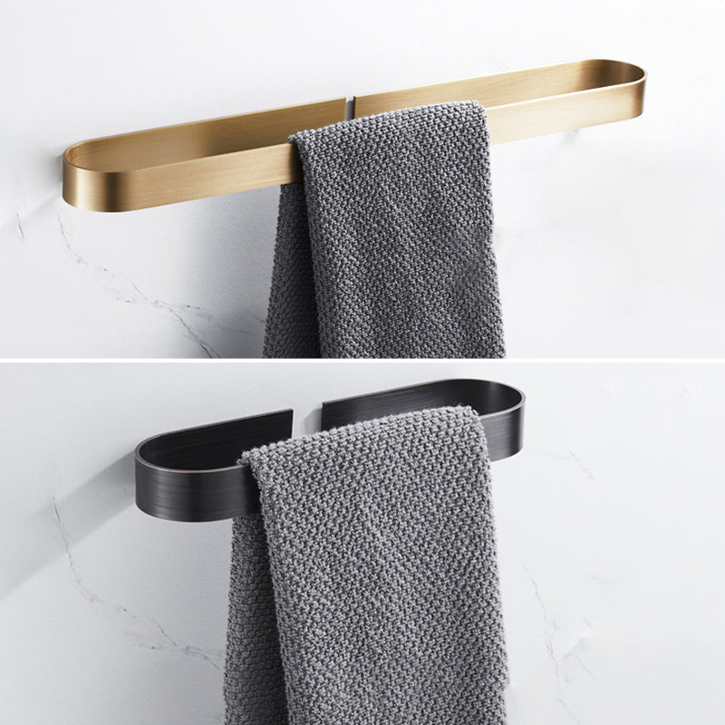Lisslune | 2-piece modern bathroom hardware set in gold/black, towel holder