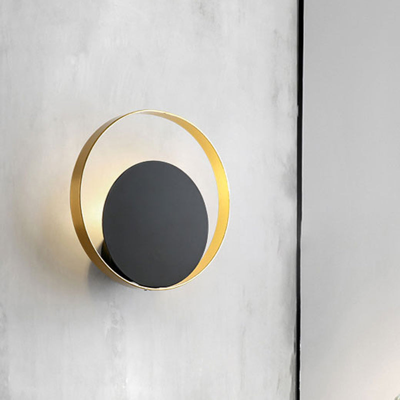 Lisslune | Metallic Round Wall Light Modernist 1-Head LED Wall Lamp in Black and Gold for the Corner