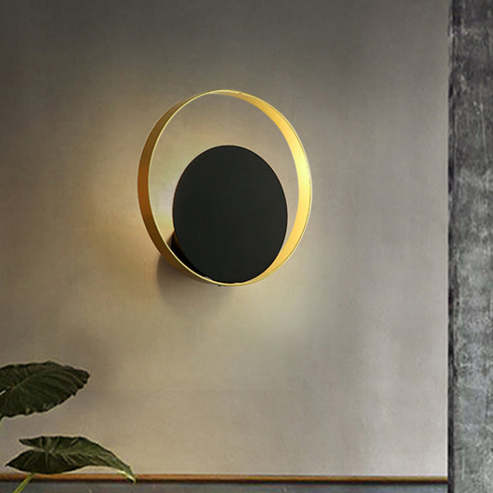 Lisslune | Metallic Round Wall Light Modernist 1-Head LED Wall Lamp in Black and Gold for the Corner