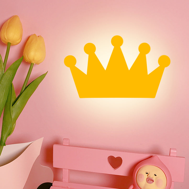 Skørter | Beautiful Cartoon Crown Wall Lamp Wood Energy-Saving LED Wall Light for Children's Room