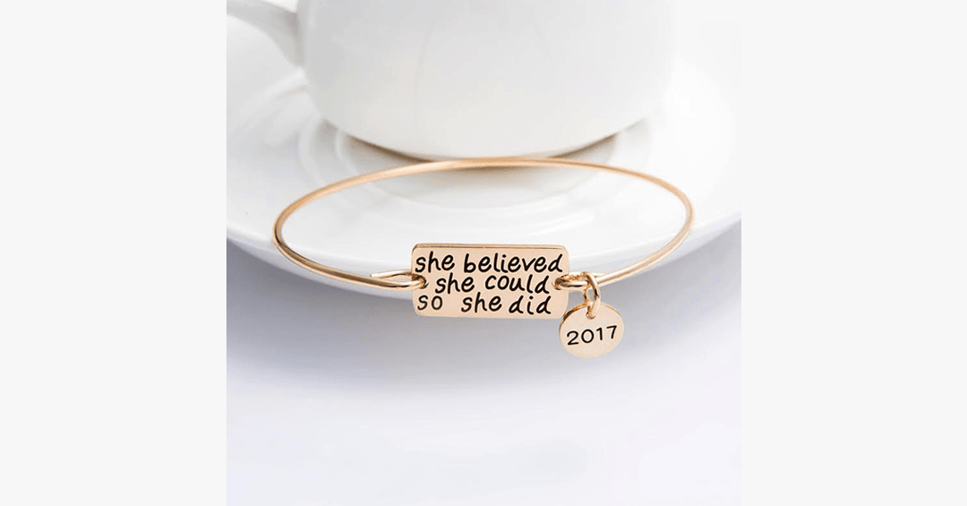 Lisslune | She believed she could, so she did bracelet with 2017 charm