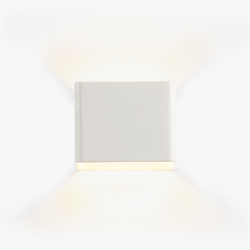 Lisslune | OrrSquare – Modern square wall lamp for stylish lighting