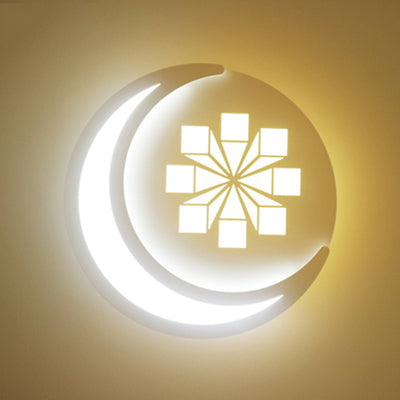 Skørter | Modern Moon Wall Lamp with Cartoon Pattern Acrylic LED Wall Light in White for Children's Room
