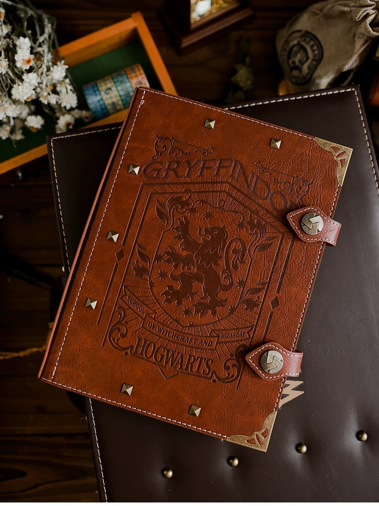 Lisslune | Hogwarts Handbook Notebook Grimoire