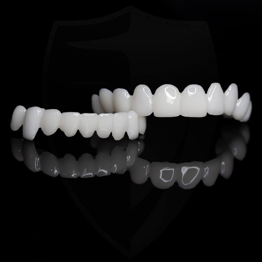 Lisslune | Smile Lens – Adjustable White Denture for Direct Smile Correction