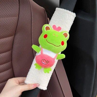 Lisslune | Plush Heart Frog Car Seatbelt Shoulder Pad