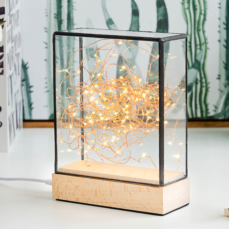 Skørter | Kids Squared Clear Glass Night Lamp USB Rechargeable LED Table Lighting in Wood with Interior Pink Bear and Cord