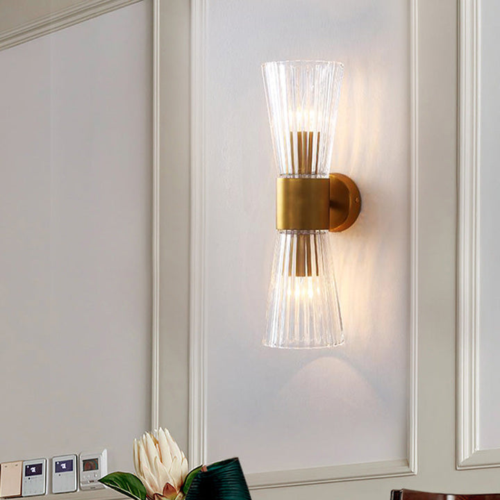 Skørter | Hourglass-shaped Wall Light Postmodern Clear Prism Glass 2 Heads Brass Upward-Downward Wall Light