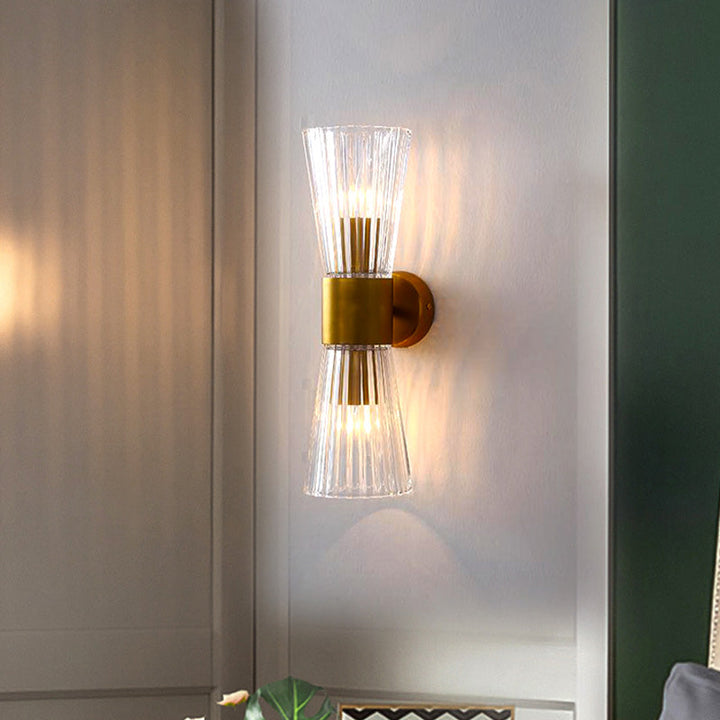 Skørter | Hourglass-shaped Wall Light Postmodern Clear Prism Glass 2 Heads Brass Upward-Downward Wall Light