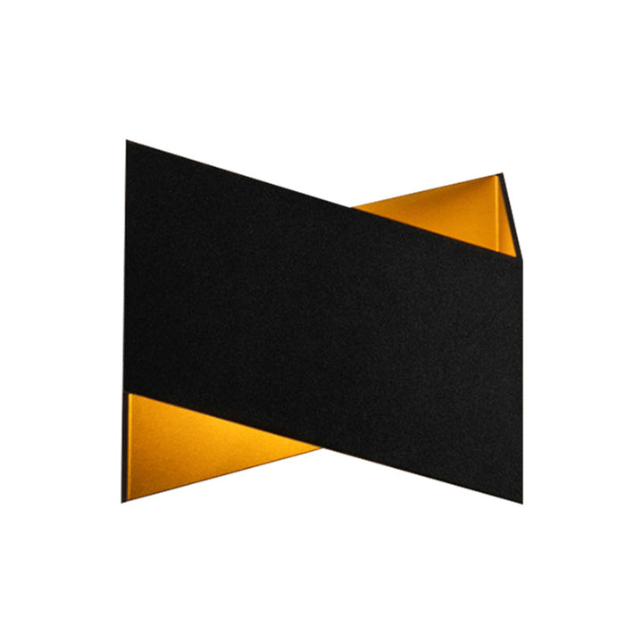 Lisslune | Modern Geometric Wall Lamp Metal LED Stair Lighting Wall Mounted In White/Black
