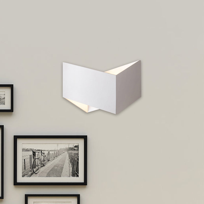 Lisslune | Modern Geometric Wall Lamp Metal LED Stair Lighting Wall Mounted In White/Black