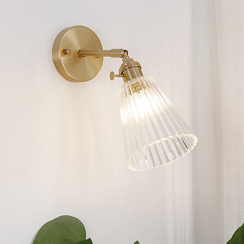 Skørter | Tapered Clear Texture Glass Wall Light Industrial Single Bulb Dining Room Wall Lamp in Brass