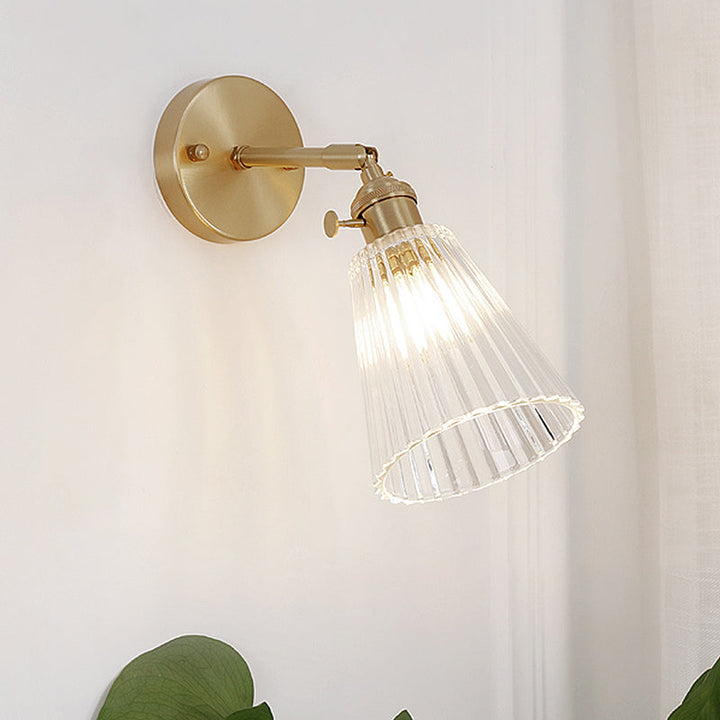 Skørter | Tapered Clear Texture Glass Wall Light Industrial Single Bulb Dining Room Wall Lamp in Brass