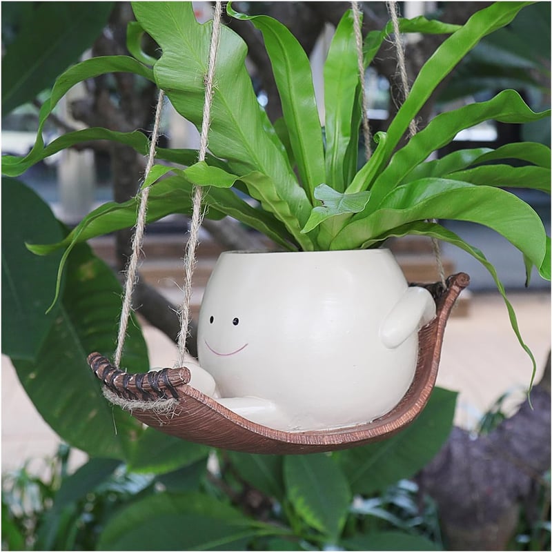 Lisslune | Smiling Plant Box in Rocking Chair