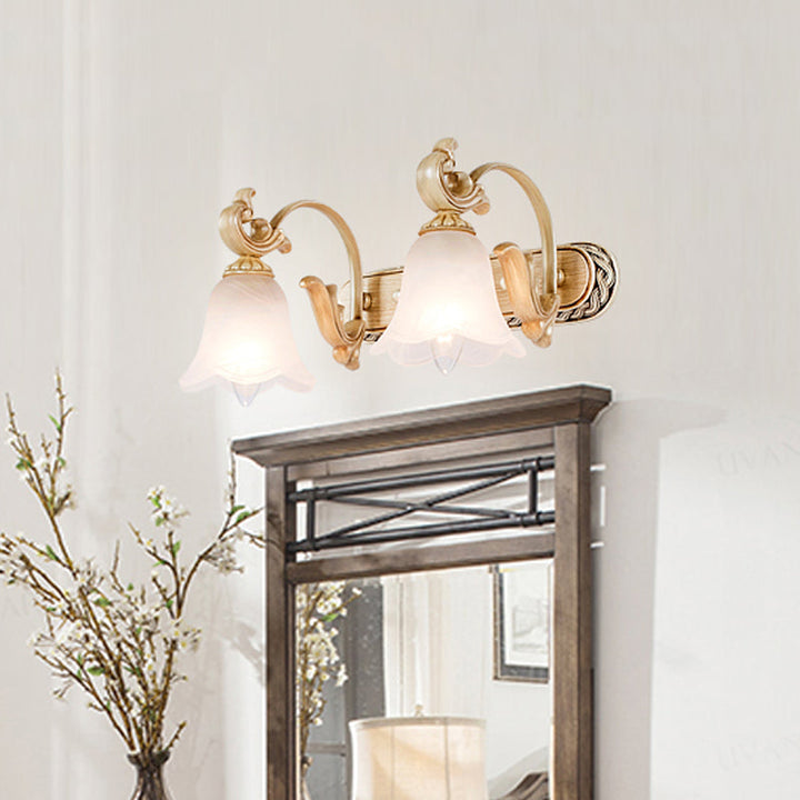 Skørter | 1/2/3-Head Flower Vanity Light Fixture Colonial Style Gold Opal Glass Wall Lamp for Bathroom