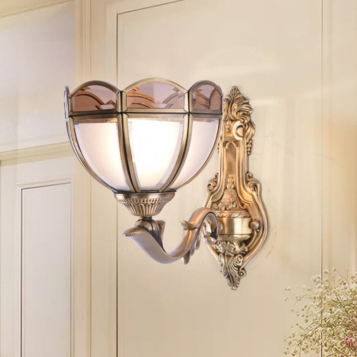 Skørter | Bowl Translucent Glass Wall Lamp Colonial Style 1/2-Light Bedside Wall Light Sconces in Brass