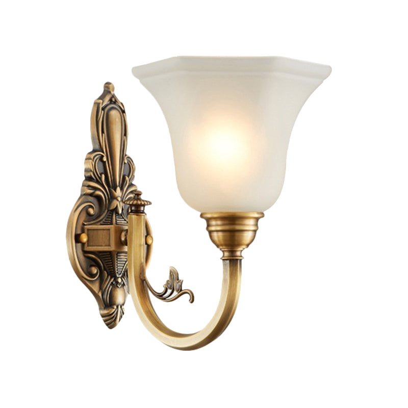 Skørter | Curved Arm Corridor Wall Lamp Traditional Metal 1/2-Cup Brass/Black and Gold Sconce Light with Carved Frosted Glass Shade